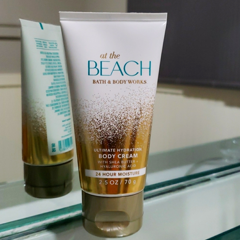 Bath & body works travel size At the beach scented body cream 24 hour moisture.